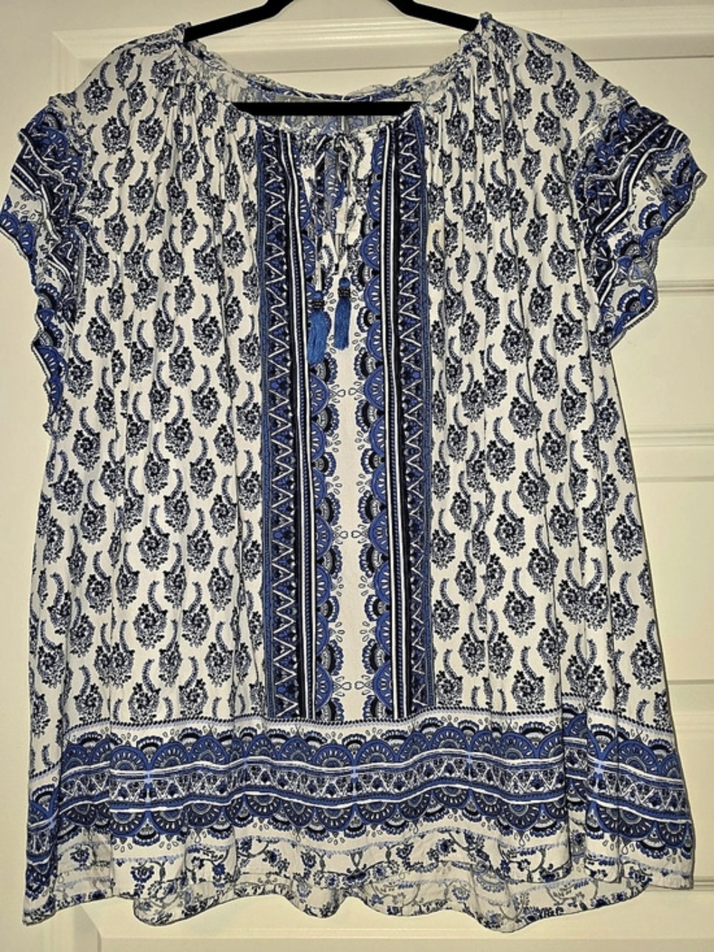 daniel rainn Blue & White Floral Blouse Like New 2x